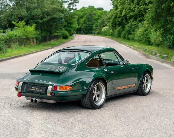 Porsche – 911